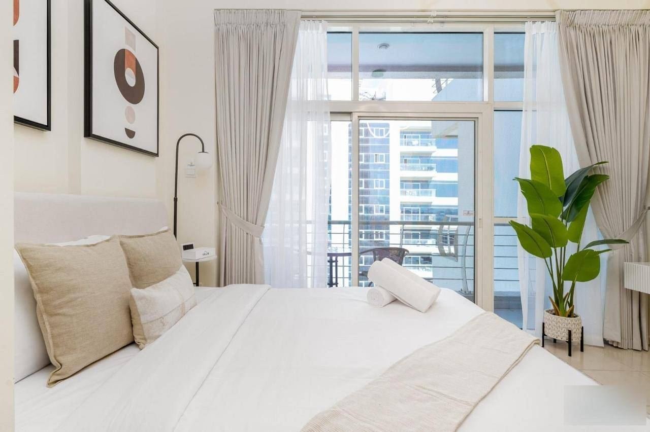 Studio Apartment for Rent in Royale Residence 1