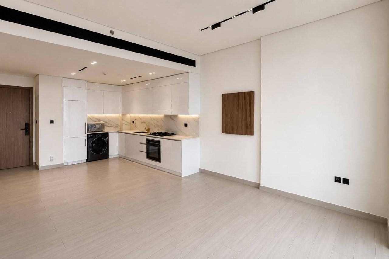 1 BR Apartment for Rent in Binghatti Azure, photo 4