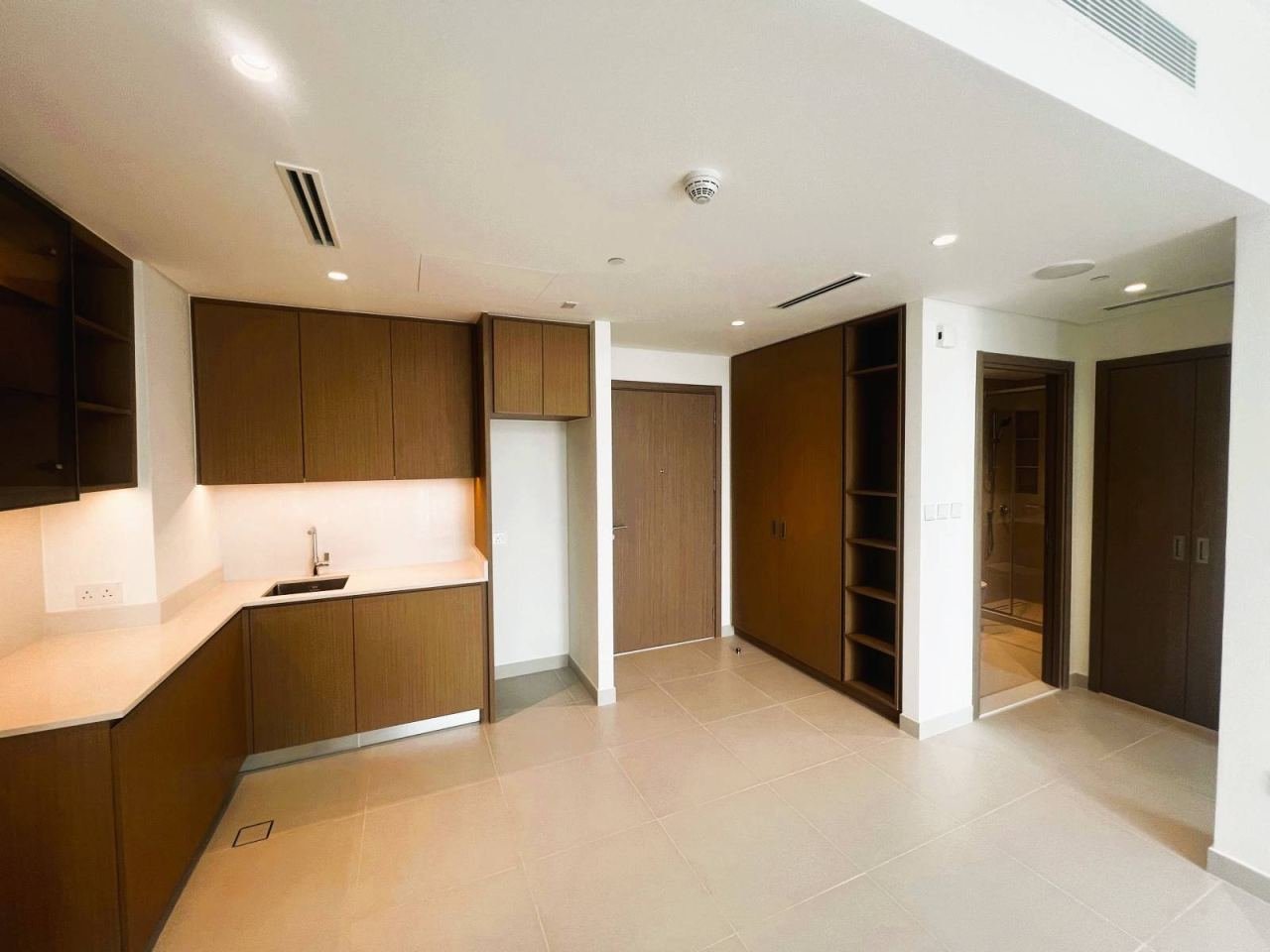 1 BR Apartment for Rent in Moor at Creek Beach, photo 5