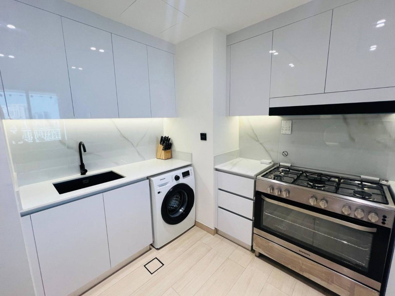 3 BR Apartment for Sale in Binghatti Crest, photo 7