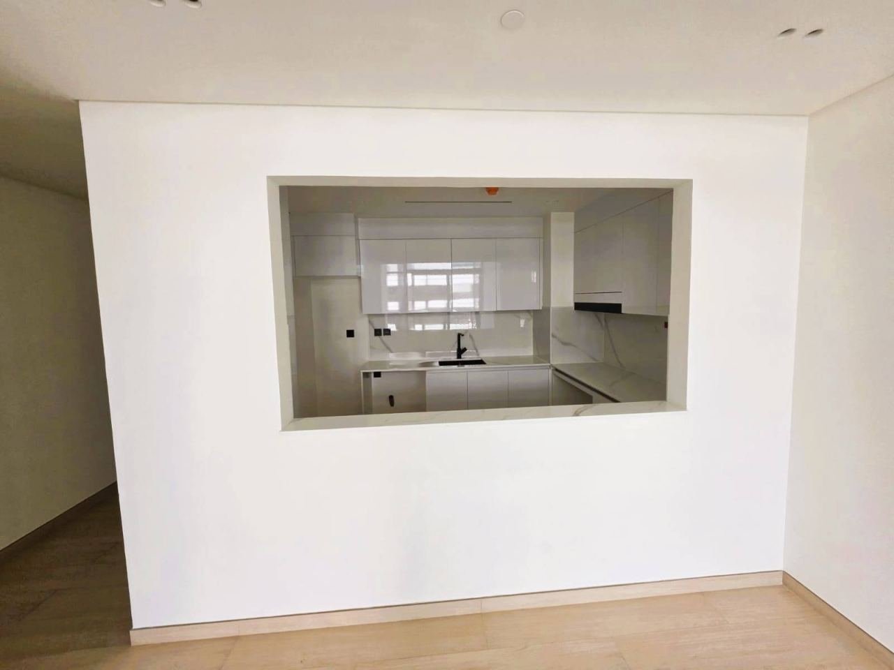 2 BR Apartment for Rent in Binghatti Emerald, photo 5