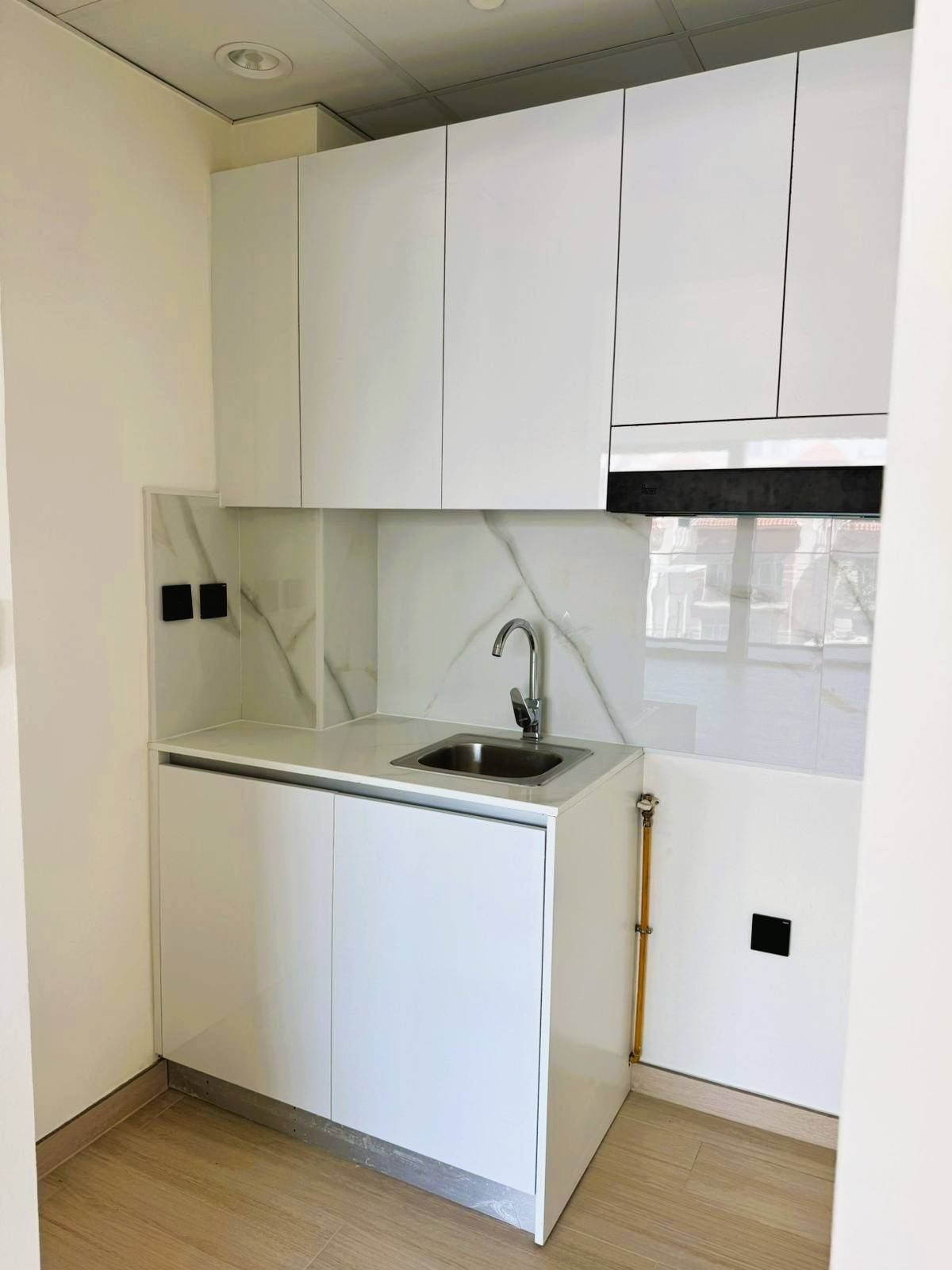 -1 BR Office for Rent in Binghatti Emerald, photo 3