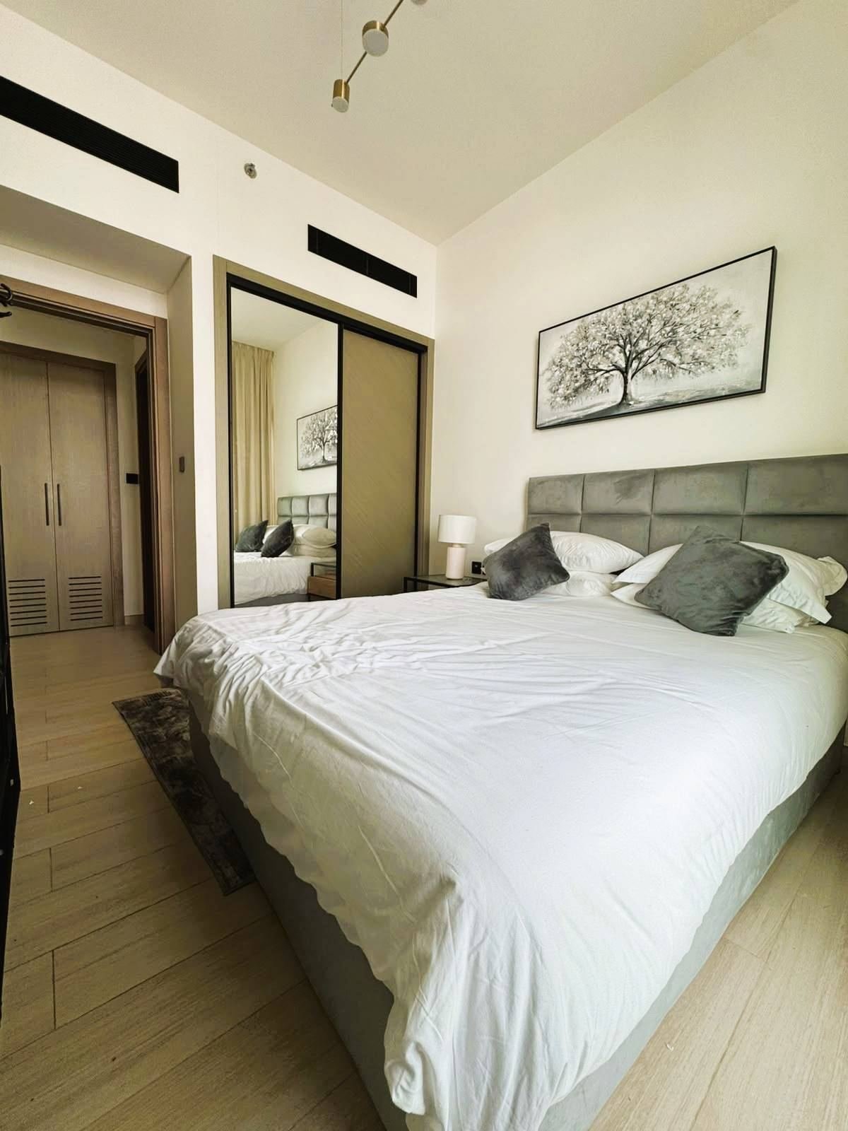 1 BR Apartment for Rent in Binghatti Emerald, photo 8