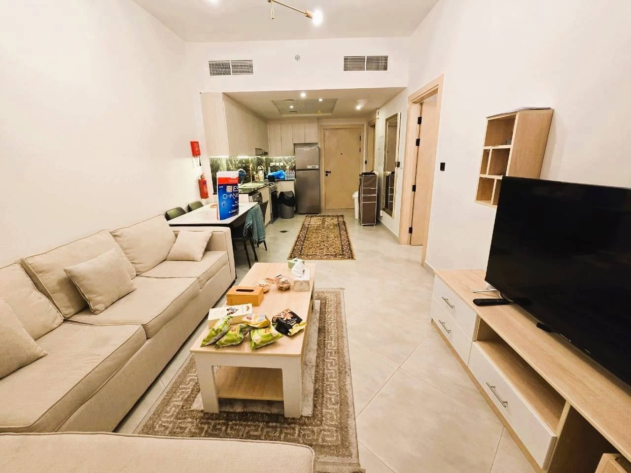 1 BR Apartment for Rent in Binghatti Avenue, photo 4