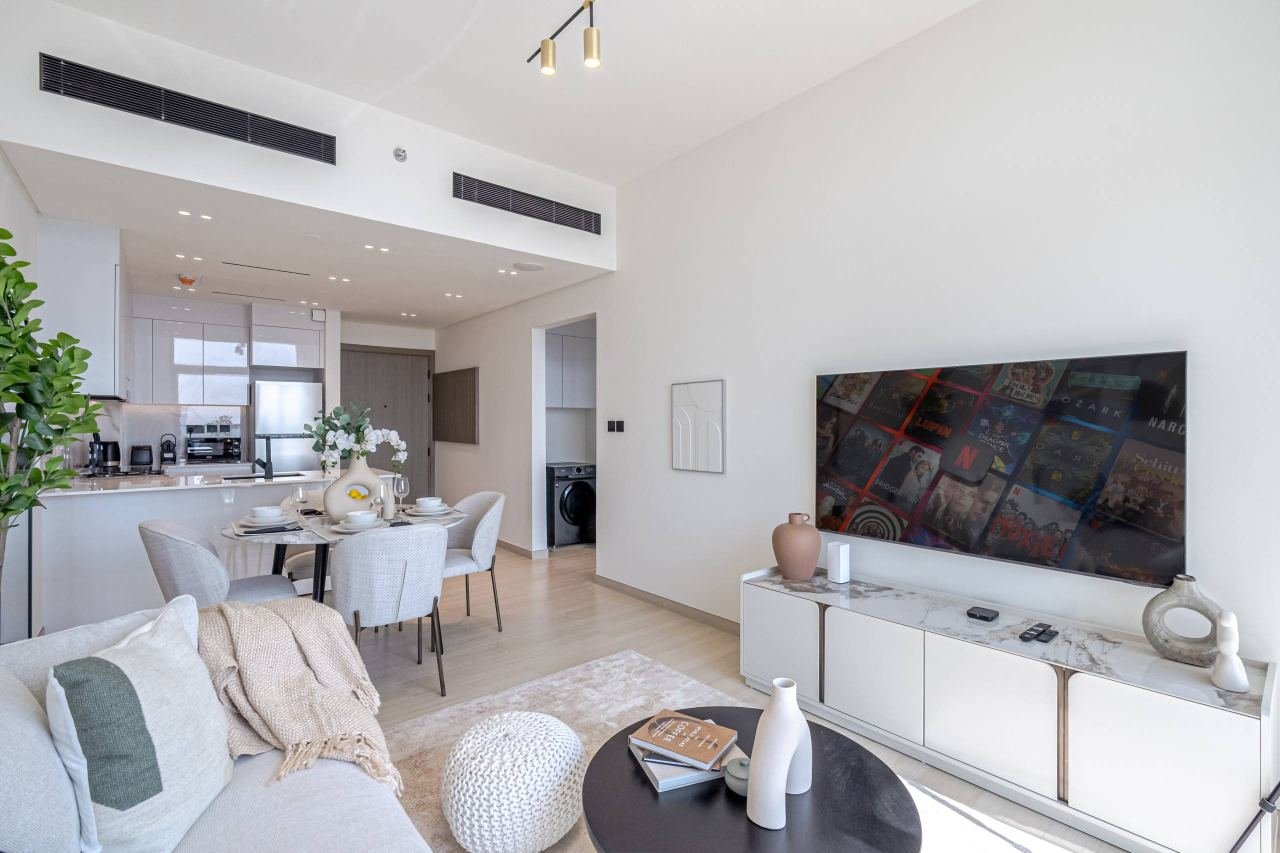 1 BR Apartment for Rent in Binghatti Emerald