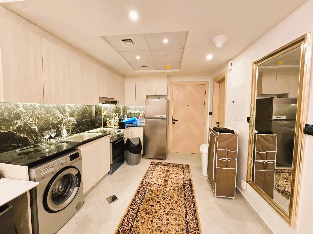 1 BR Apartment for Rent in Binghatti Avenue, photo 2