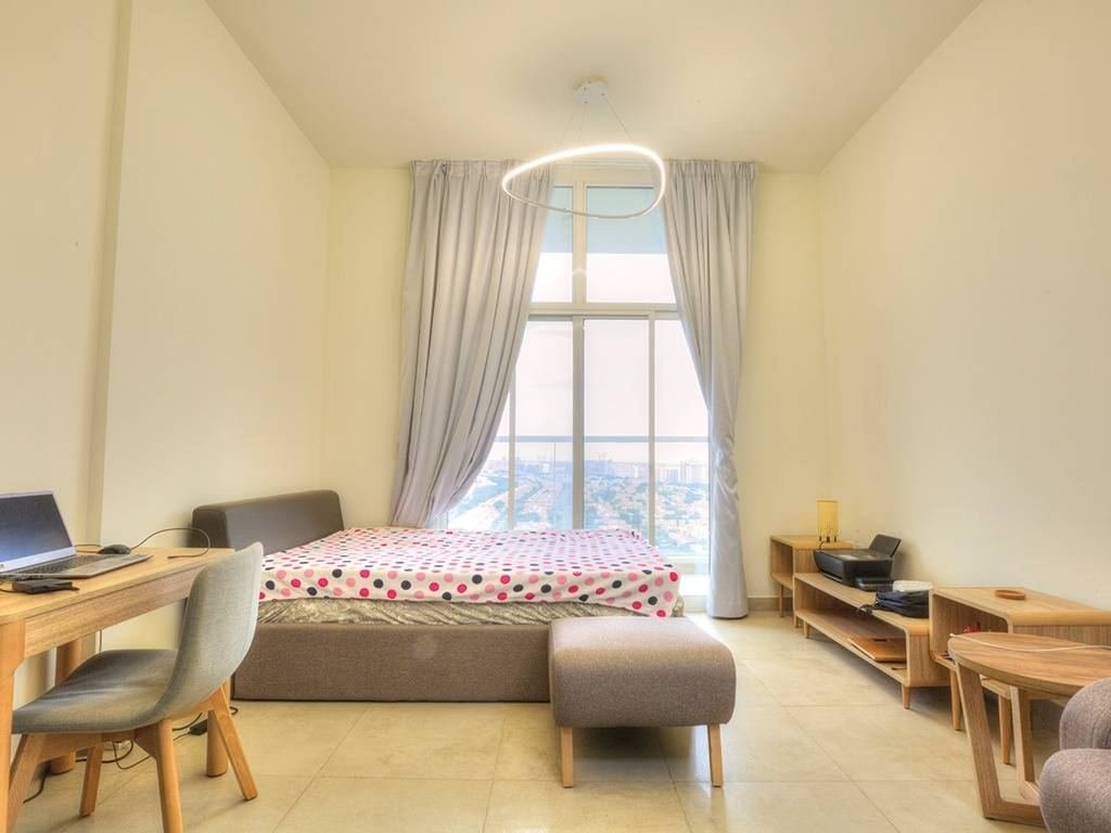 Studio Hotel Apartment for Rent in Azizi Plaza