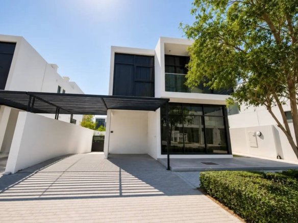 Stand alone | 6 bedroom+maid room | Family community | Spacious
