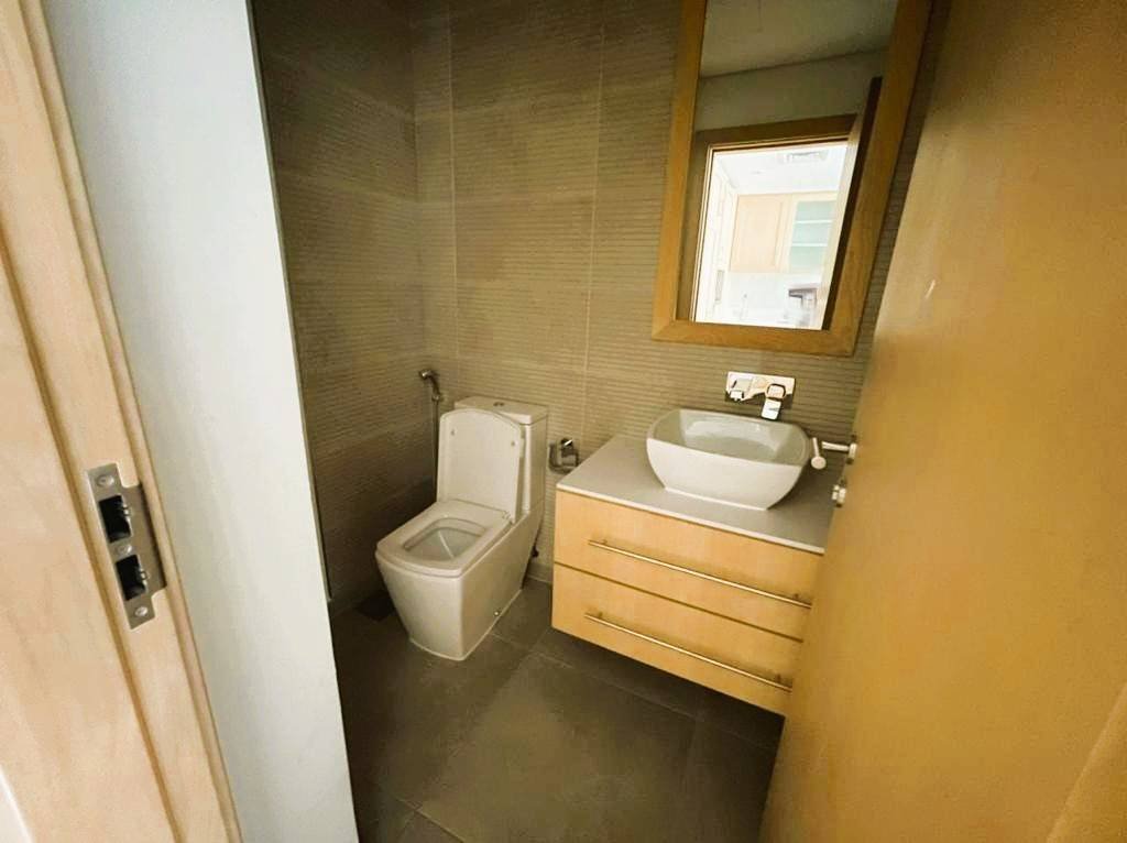 Ready move in | Spacious | Prime Location | Pool view
